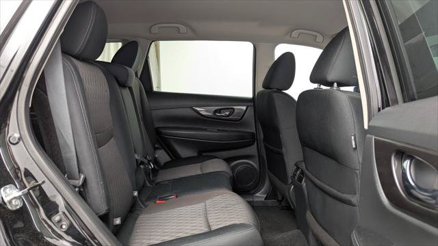 Used 2020 Nissan Rogue SV w/ Premium Package AWD/4WD image 19
