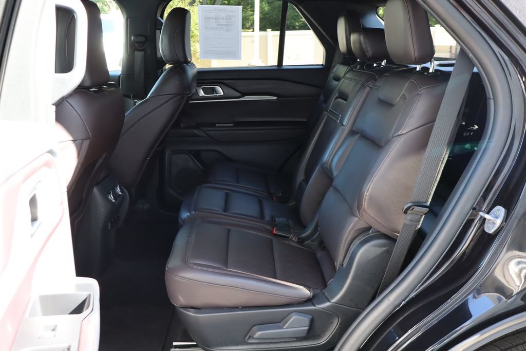 Used 2026 Ford Explorer Platinum AWD/4WD image 10