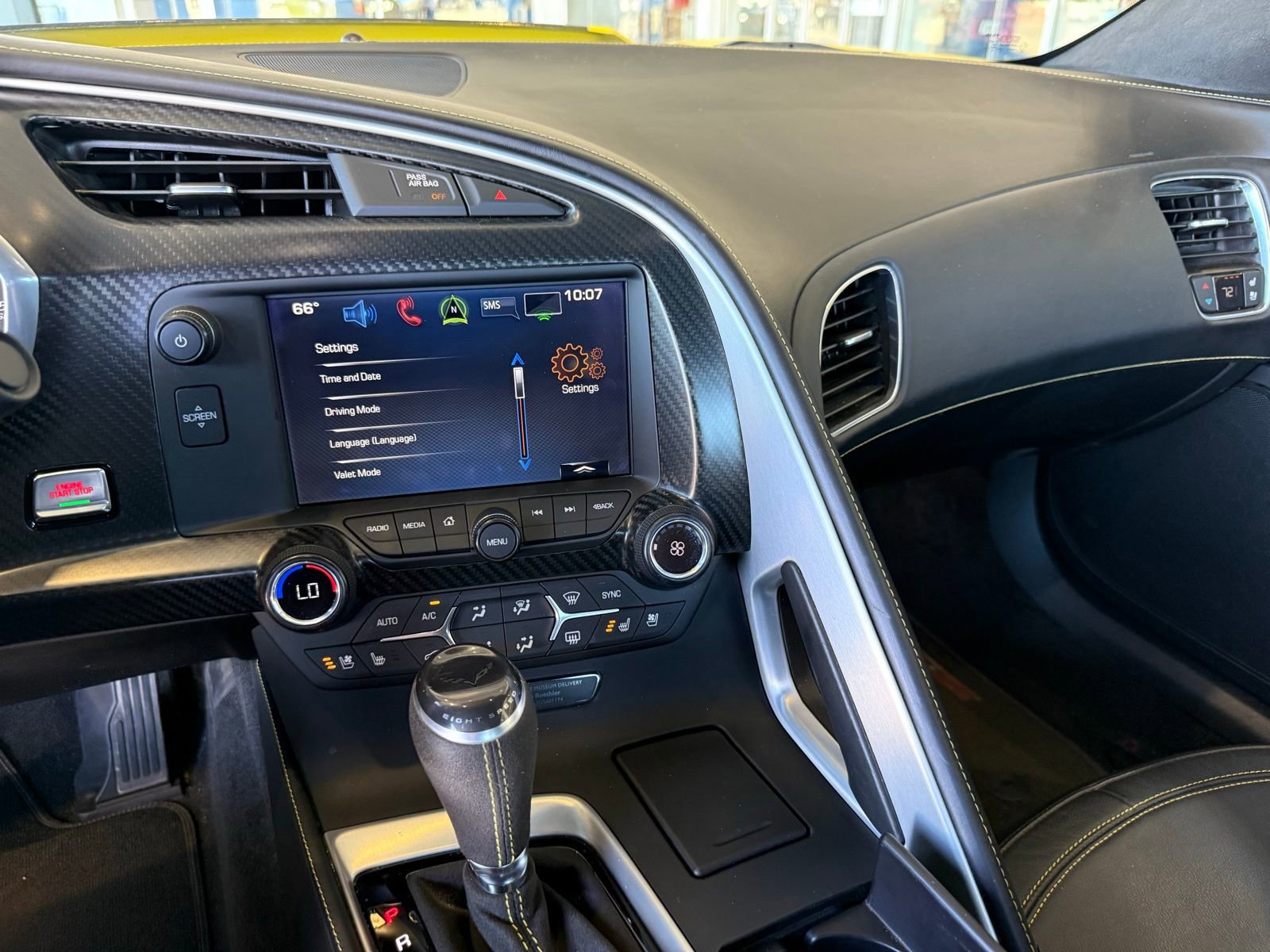 Used 2016 Chevrolet Corvette Z06 w/ 3LZ Preferred Equipment Group image 25