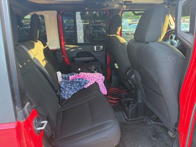 Used 2019 Jeep Wrangler Unlimited Sahara w/ Safety Group AWD/4WD image 16