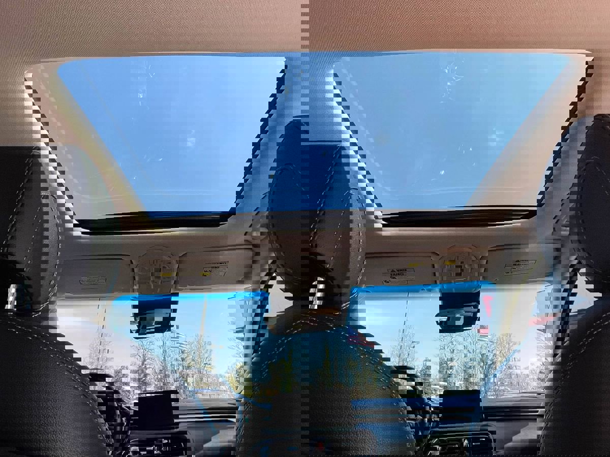 Used 2022 Genesis G70 2.0T w/ Prestige Package image 14