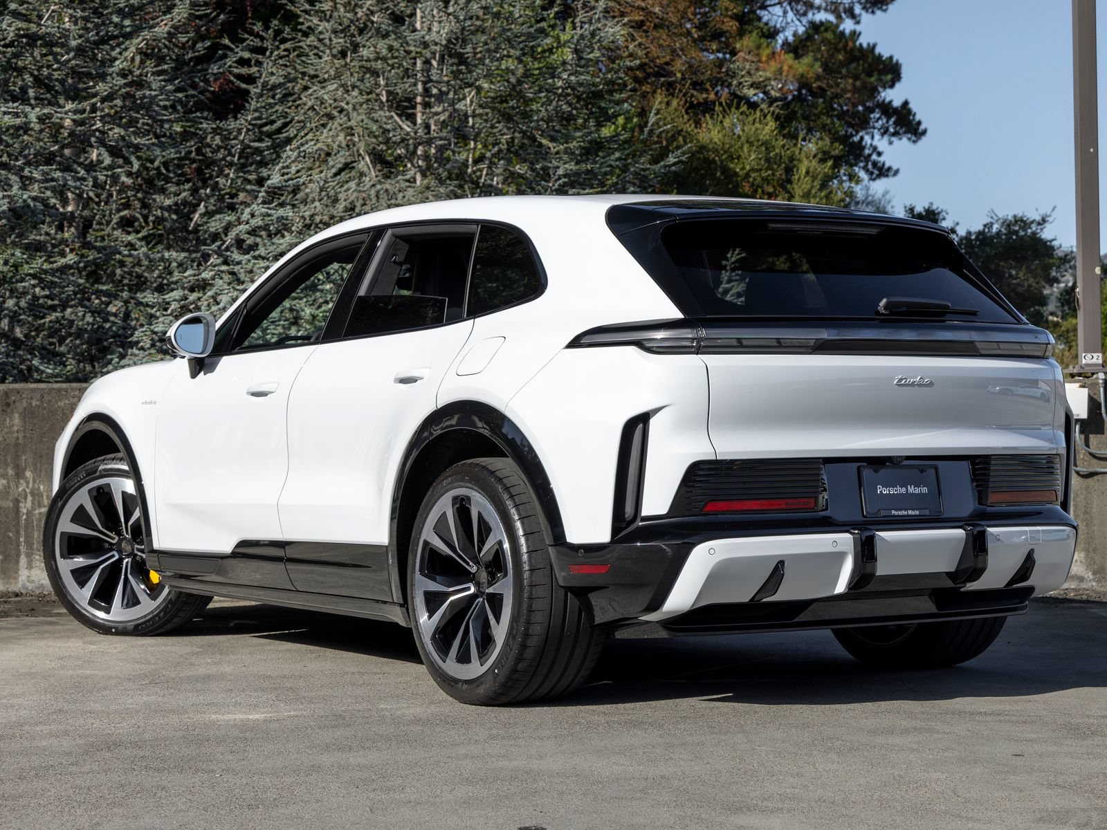 New 2026 Porsche Cayenne Turbo AWD/4WD image 3