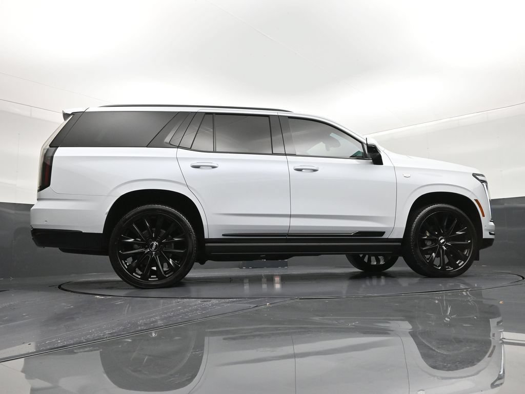 Certified 2026 Cadillac Escalade Platinum Sport w/ LPO, ONYX Package AWD/4WD image 25