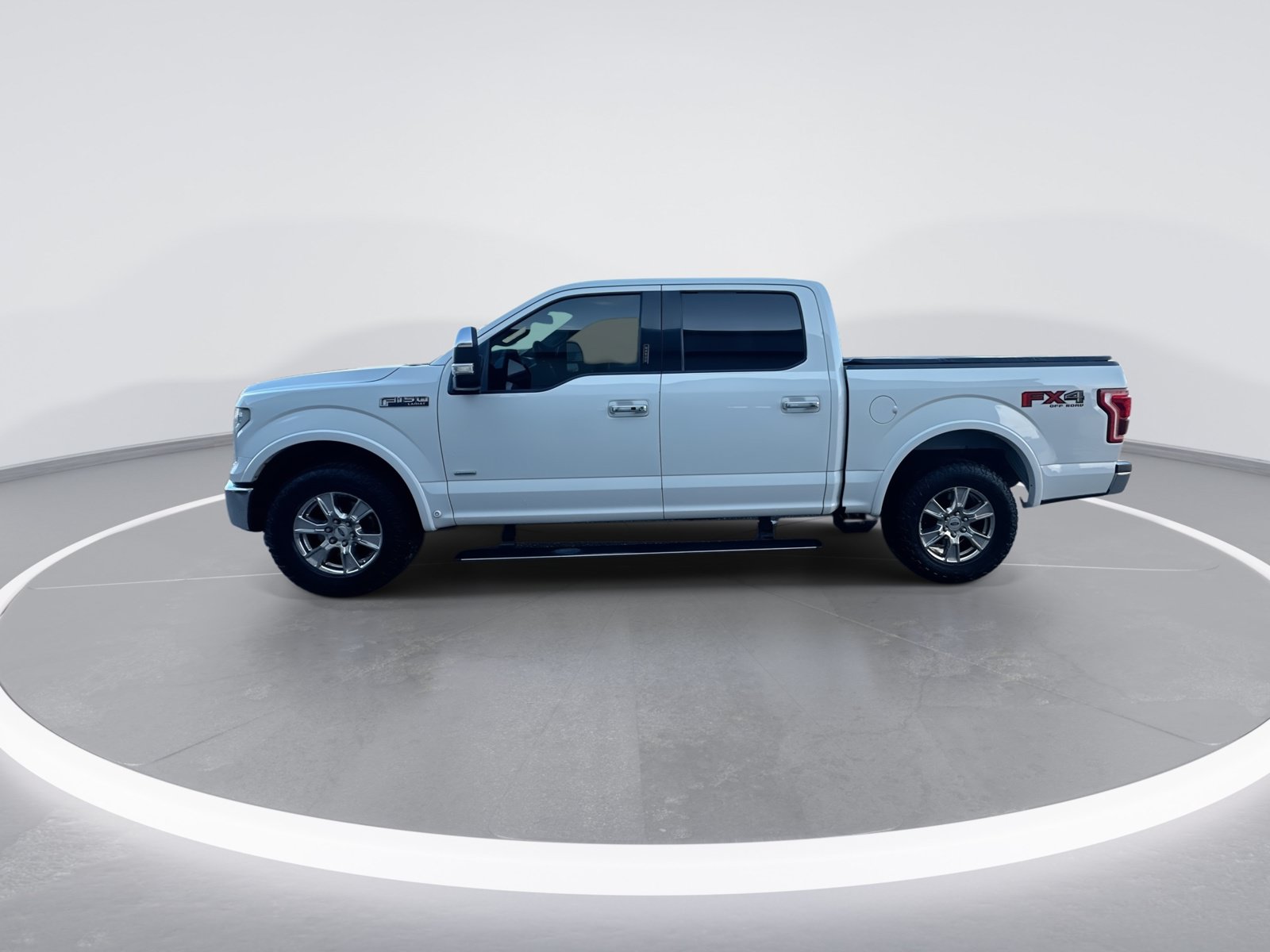Used 2016 Ford F150 Lariat w/ Equipment Group 502A Luxury AWD/4WD image 5