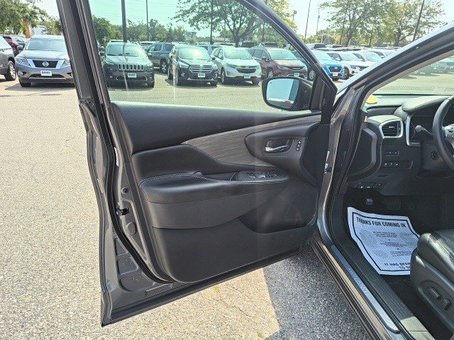 Used 2018 Nissan Murano Platinum w/ Cargo Package image 10