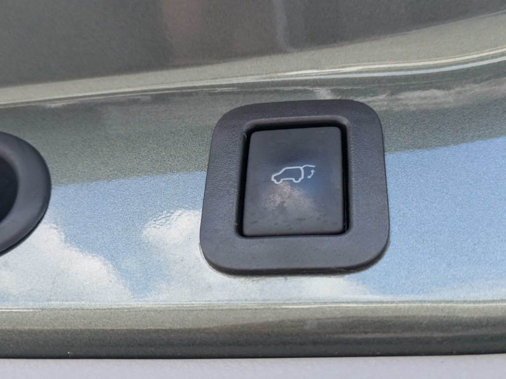 Used 2014 Toyota Highlander XLE AWD/4WD image 13
