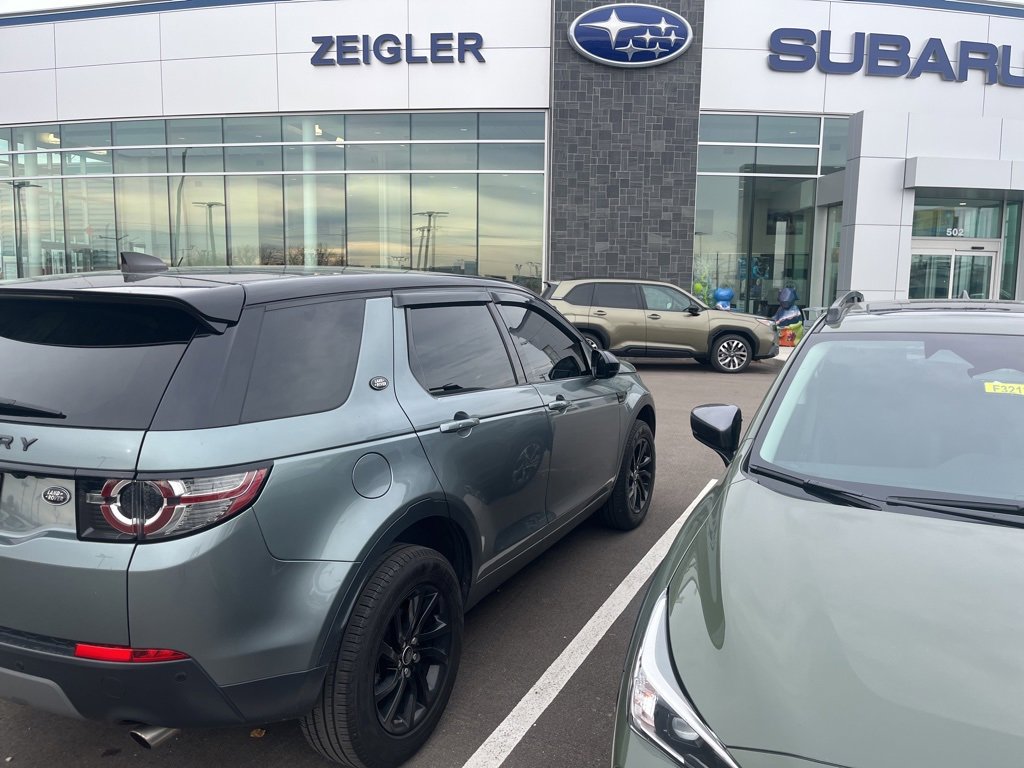 Used 2018 Land Rover Discovery Sport HSE image 4