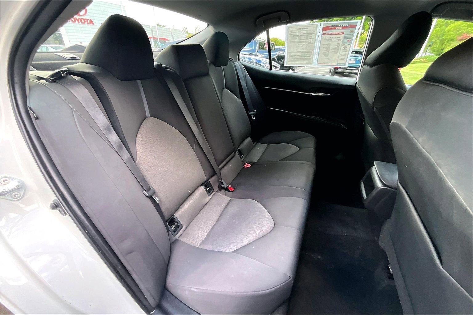Used 2022 Toyota Camry LE AWD/4WD image 25