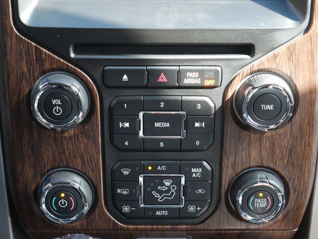 Used 2014 Ford F150 Lariat w/ Equipment Group 502A Luxury AWD/4WD image 24