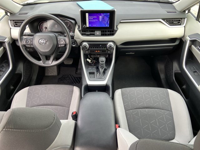 Used 2025 Toyota RAV4 XLE FWD image 49