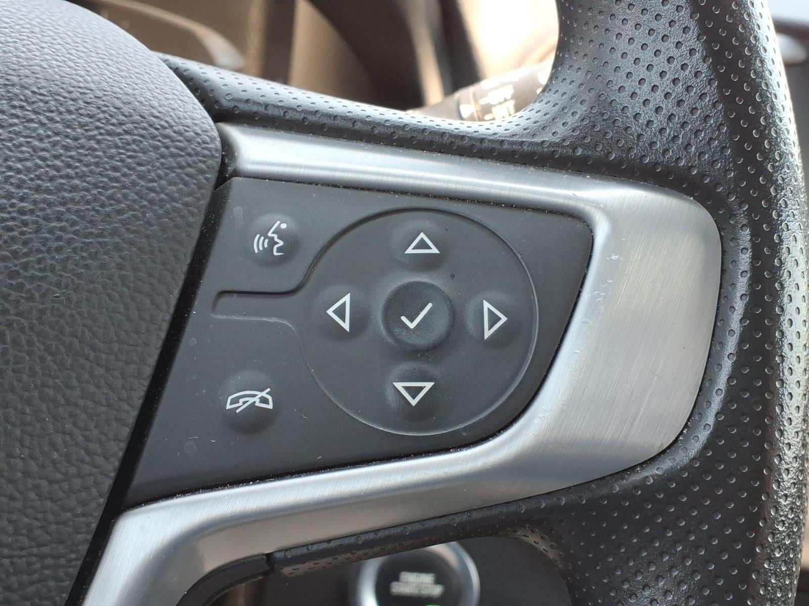 Used 2024 GMC Terrain SLE w/ Driver Convenience Package AWD/4WD image 15