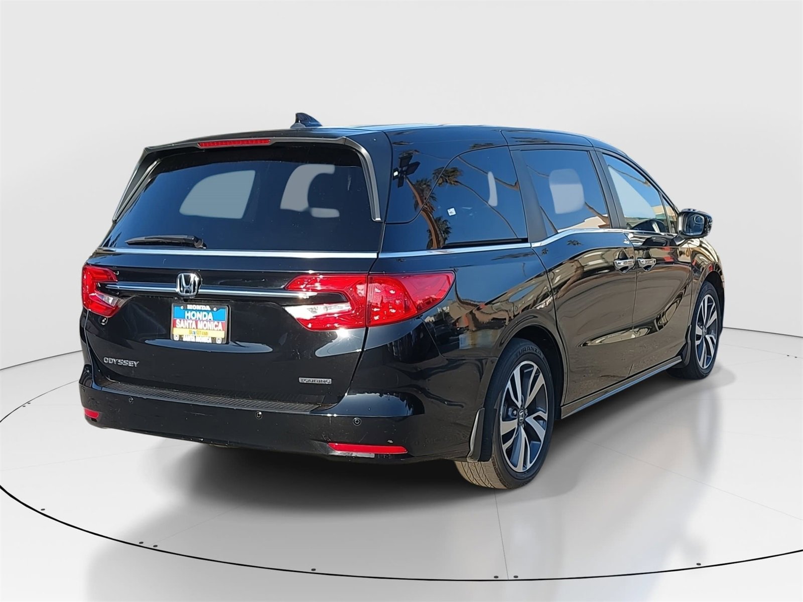 Used 2023 Honda Odyssey Touring image 5