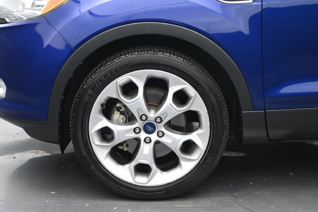Used 2013 Ford Escape Titanium w/ Class II Trailer Tow Pkg AWD/4WD image 19