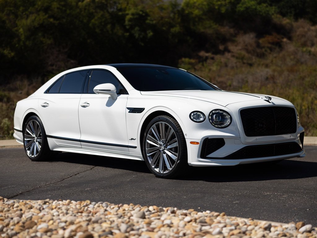 Used 2025 Bentley Flying Spur Plug-In Hybrid AWD/4WD image 14