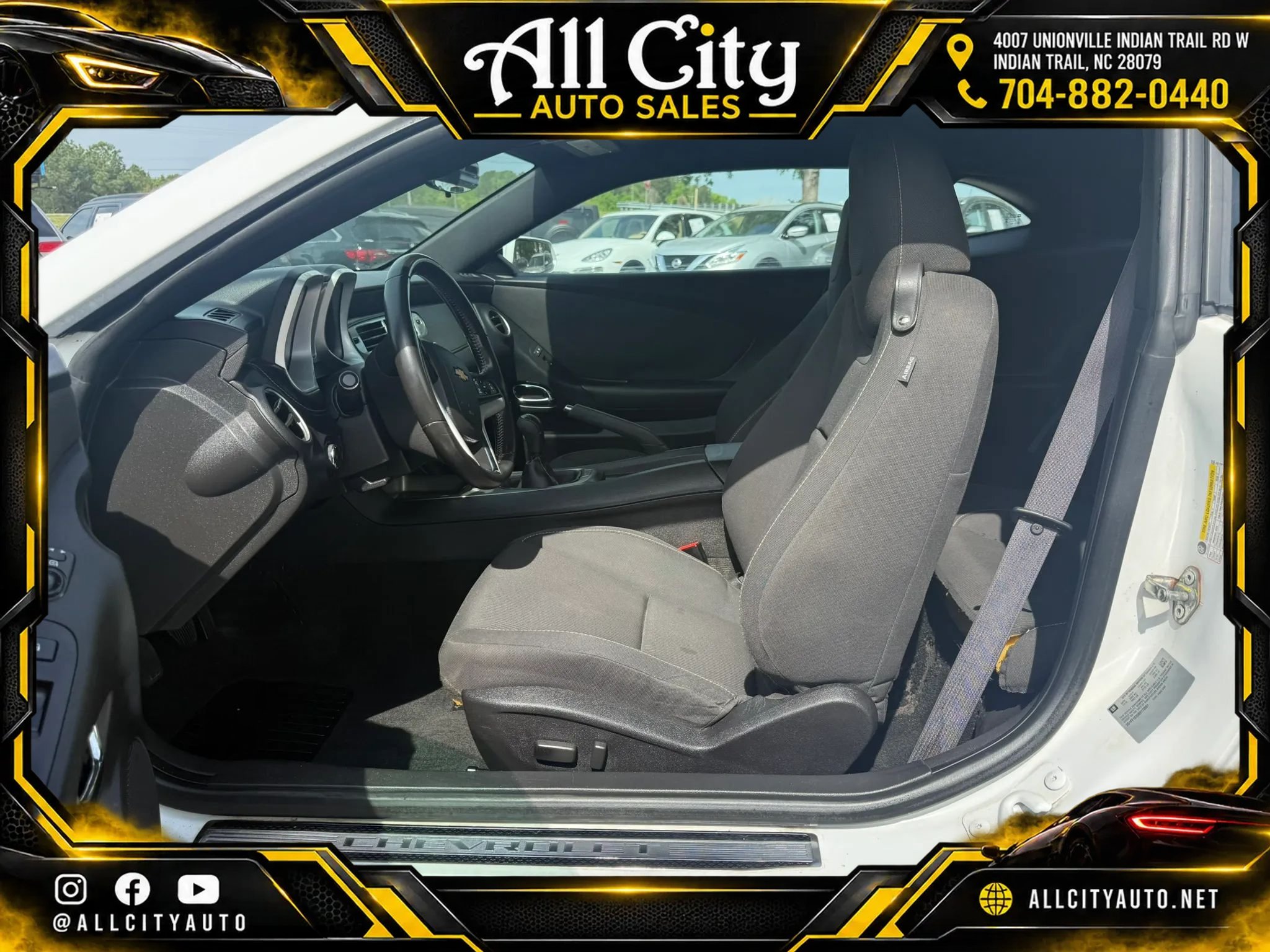 Used 2013 Chevrolet Camaro LT RWD image 9