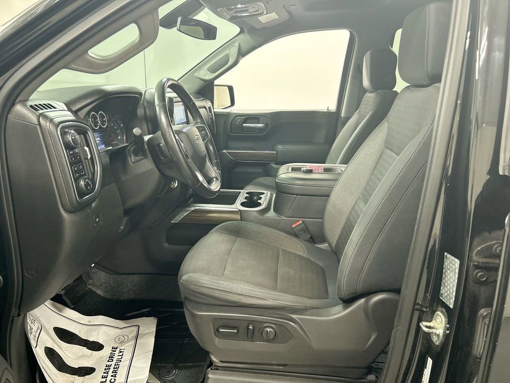 Used 2019 Chevrolet Silverado 1500 RST AWD/4WD image 9