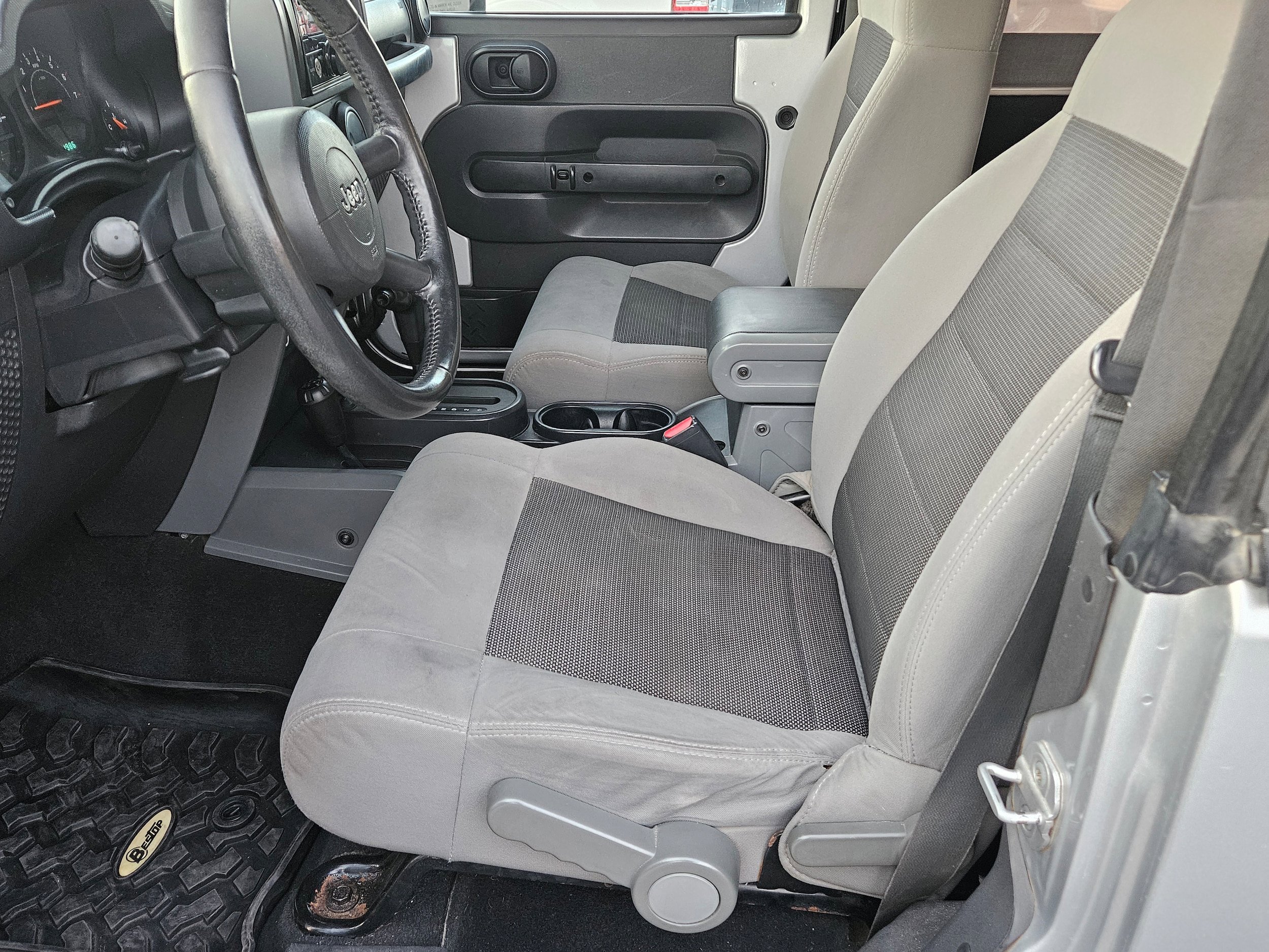 Used 2008 Jeep Wrangler X AWD/4WD image 14