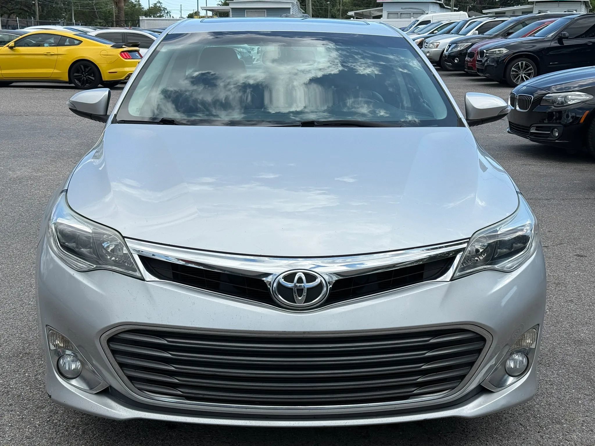 Used 2014 Toyota Avalon XLE Touring FWD image 2