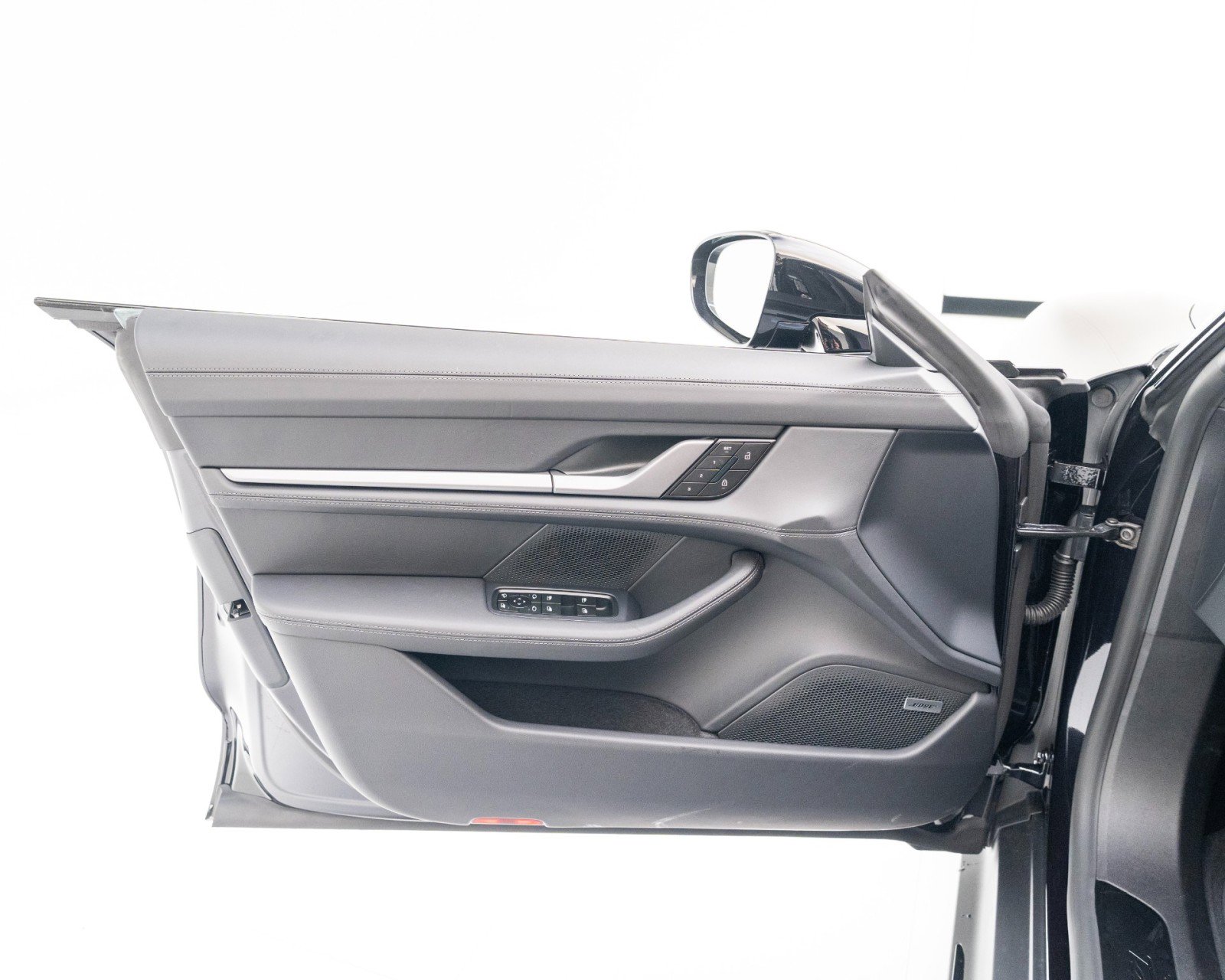 New 2026 Porsche Taycan GTS image 24