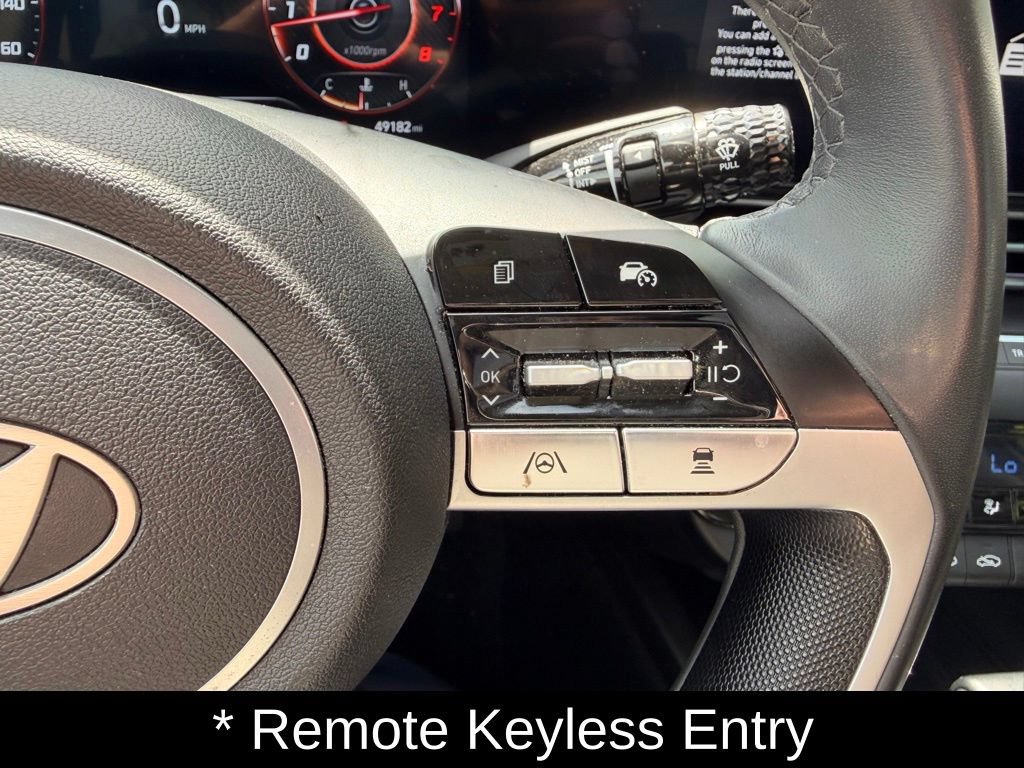 Certified 2025 Hyundai Elantra SEL FWD image 25