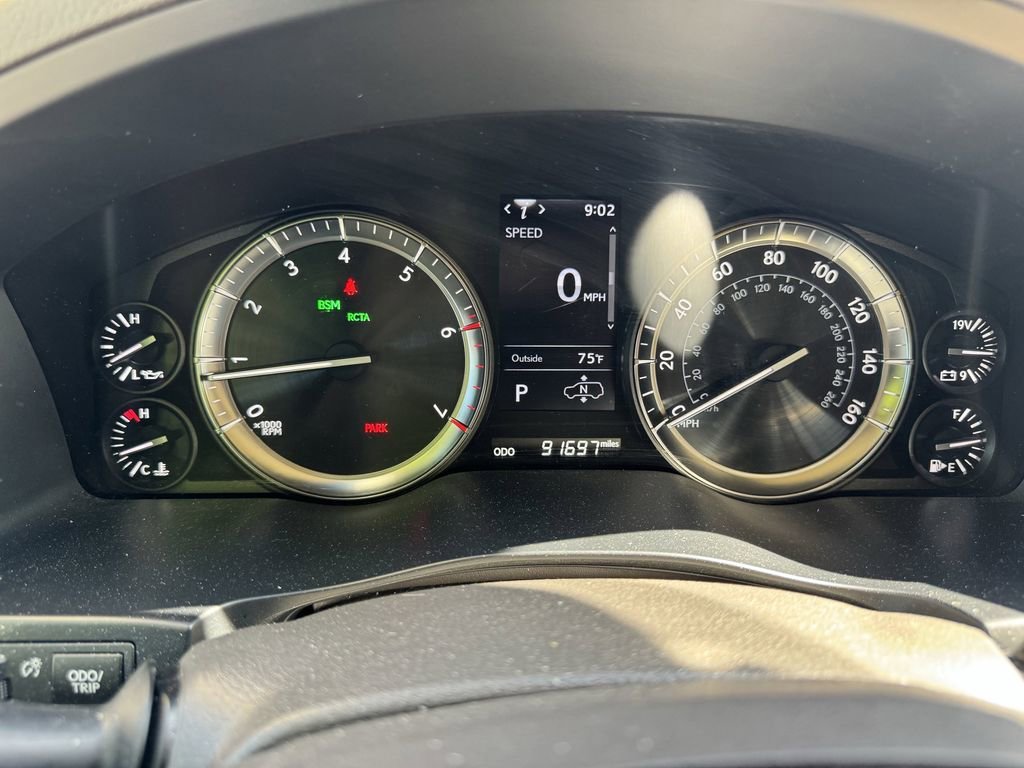 Used 2020 Lexus LX 570 4WD w/ Luxury Package image 10