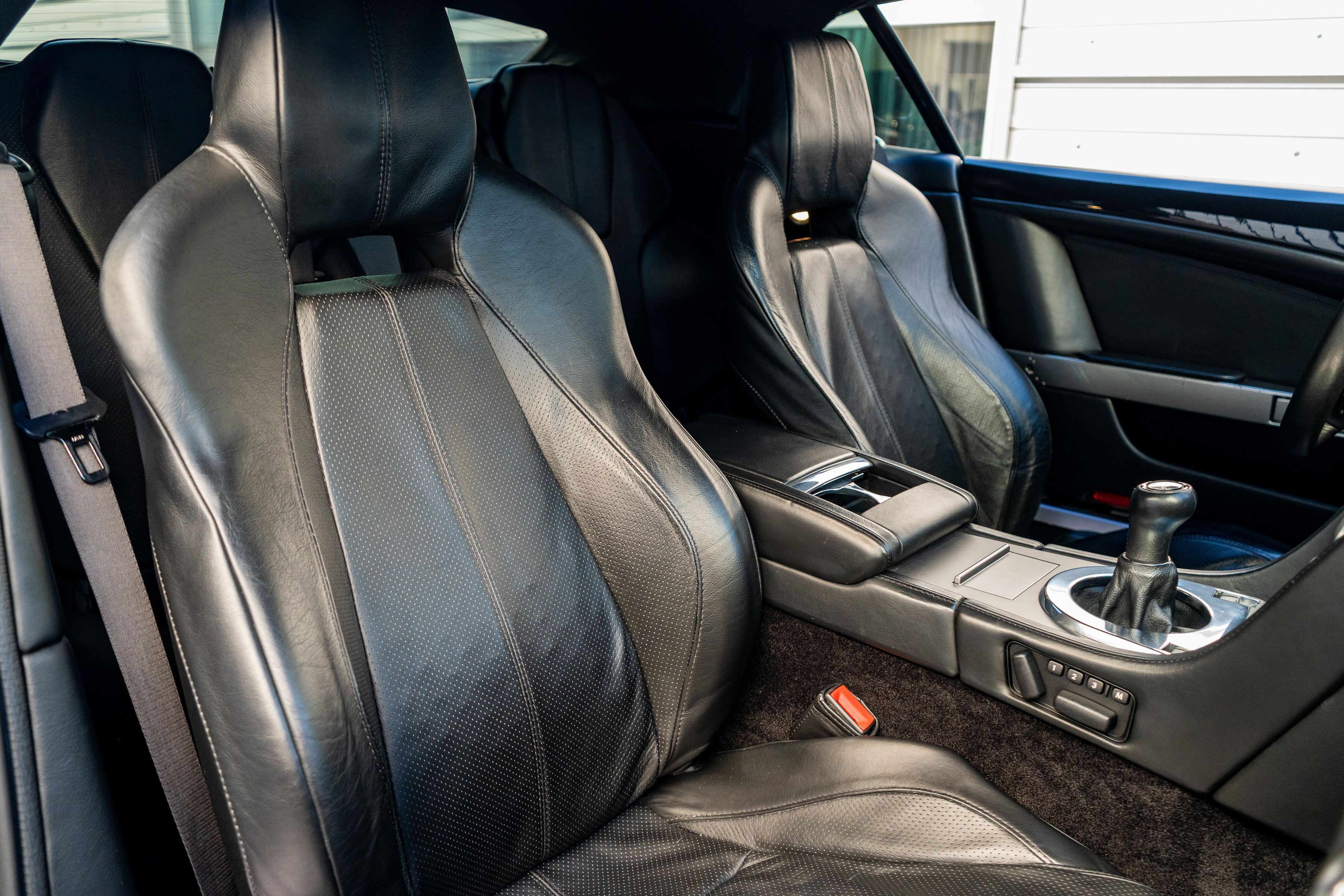 Used 2009 Aston Martin DB9 Volante image 30