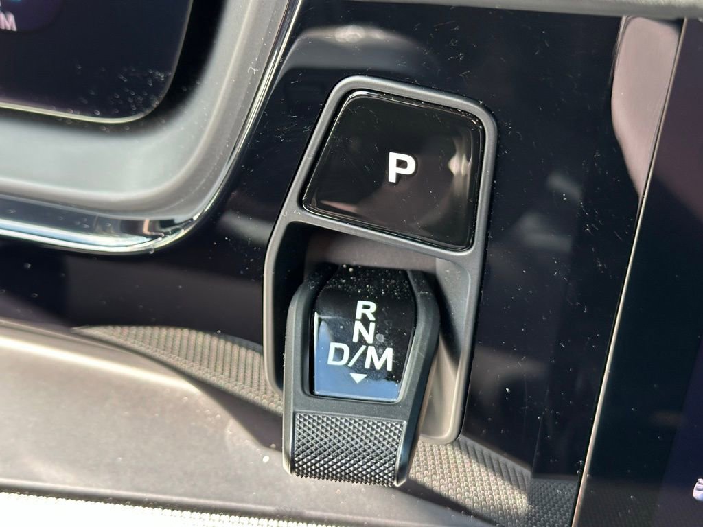 Used 2025 Porsche Cayenne S image 32