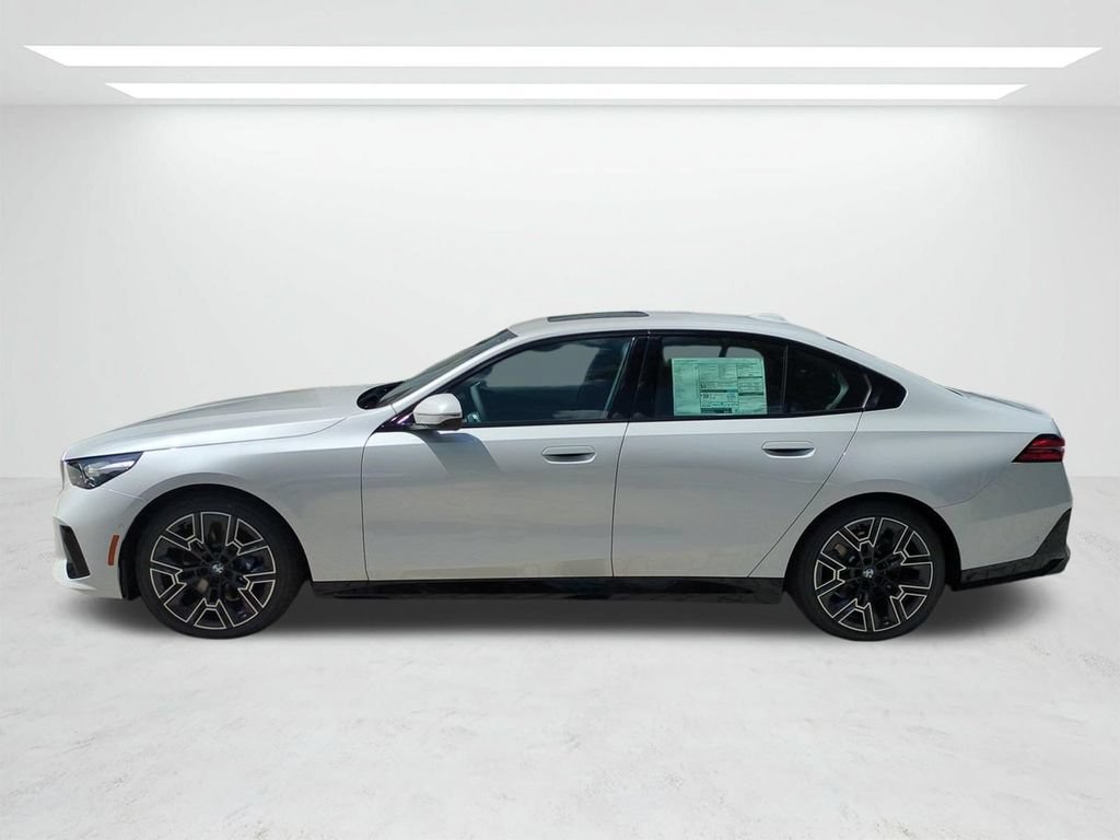 New 2027 BMW 530i xDrive w/ M Sport Package AWD/4WD image 7