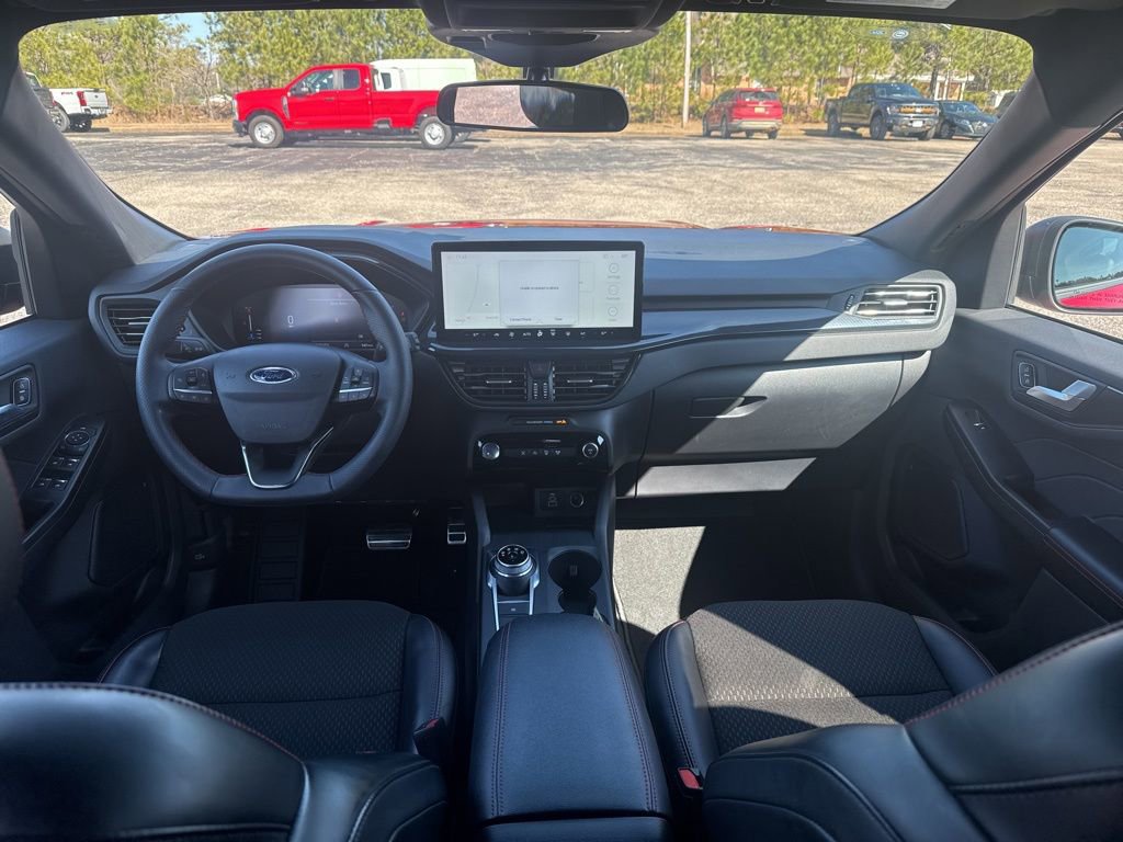 Used 2024 Ford Escape ST-Line w/ Tech Pack #1 image 3