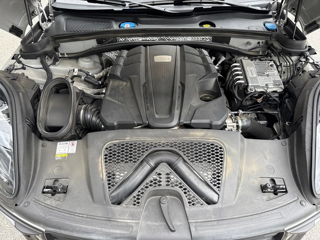 Used 2022 Porsche Macan S AWD/4WD image 29