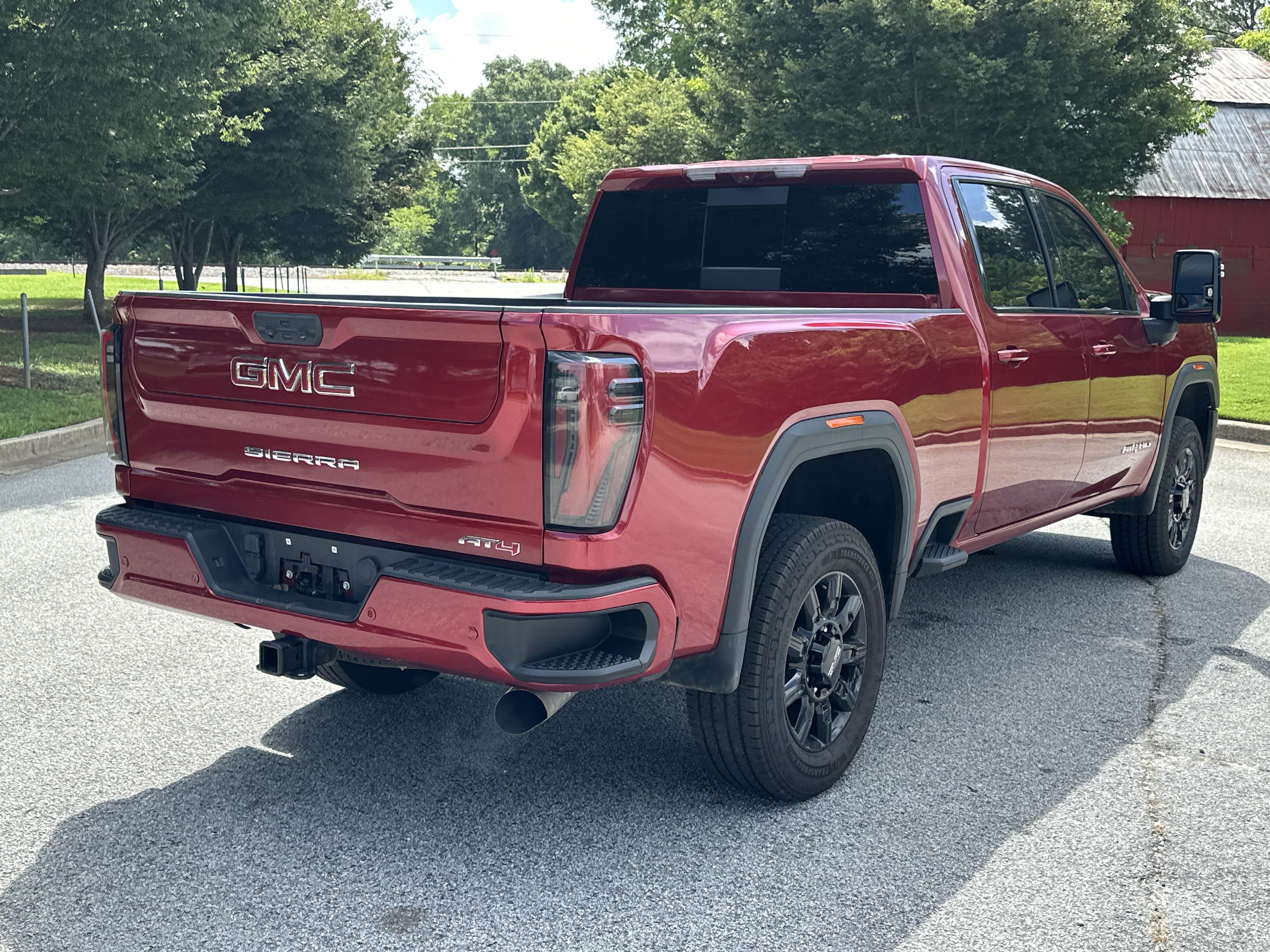 Used 2024 GMC Sierra 2500 AT4 w/ Technology Package image 5