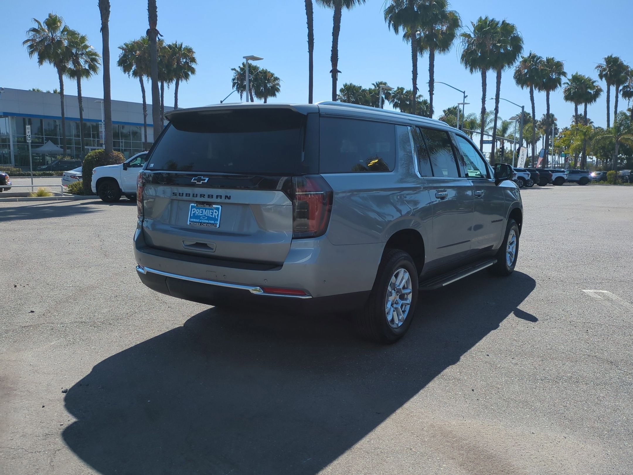 New 2026 Chevrolet Suburban LS w/ LPO, Dark Essentials Package AWD/4WD image 5