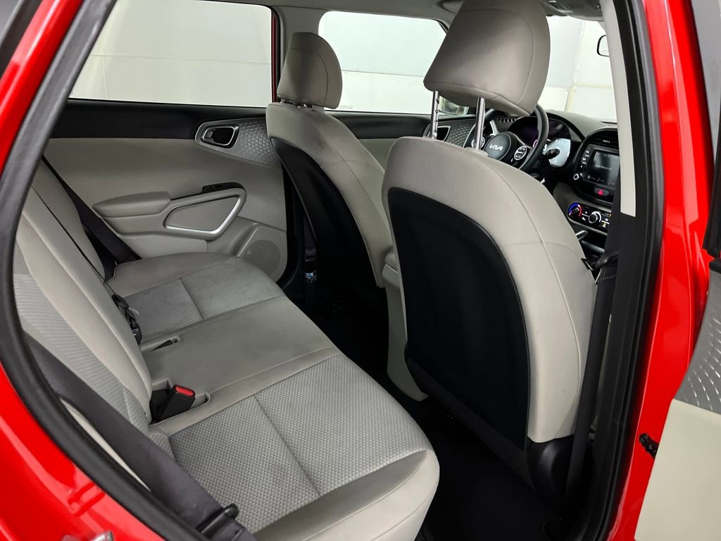 Used 2023 Kia Soul LX w/ LX Technology Package image 24