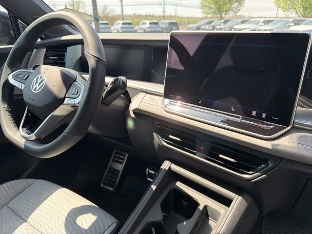 New 2026 Volkswagen Tiguan SE R-Line AWD/4WD image 32