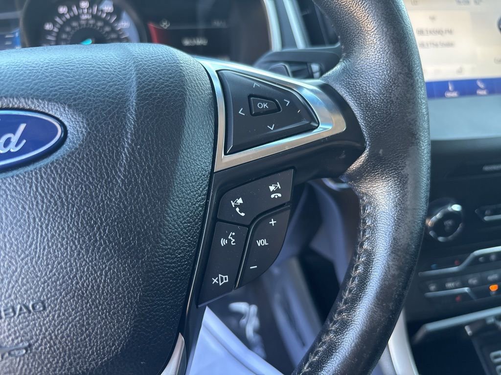 Used 2020 Ford Edge SEL image 17