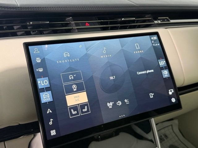 Used 2024 Land Rover Range Rover SE AWD/4WD image 19