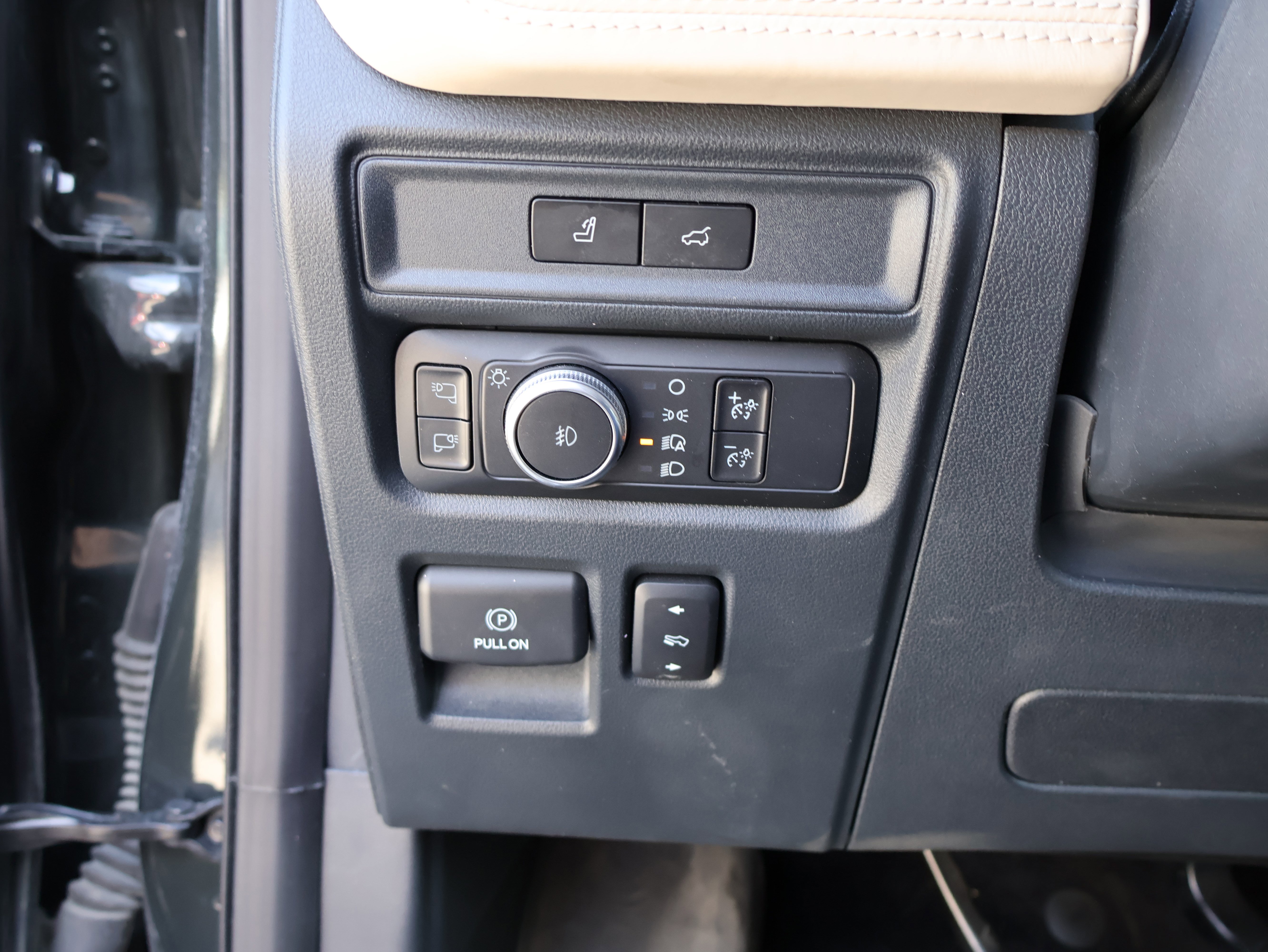 Used 2022 Ford Expedition Platinum image 36