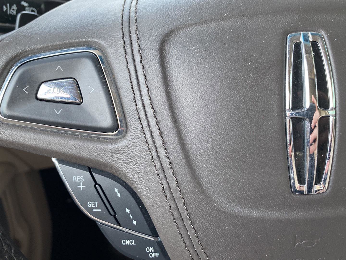 Used 2019 Lincoln MKZ Reserve w/ Luxury Package image 38