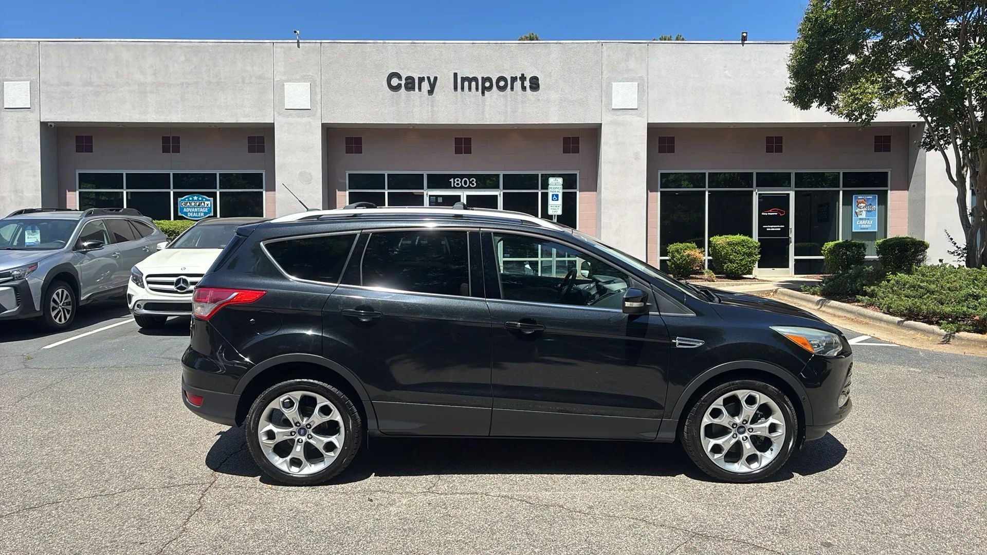 Used 2015 Ford Escape Titanium w/ Equipment Group 301A FWD image 4