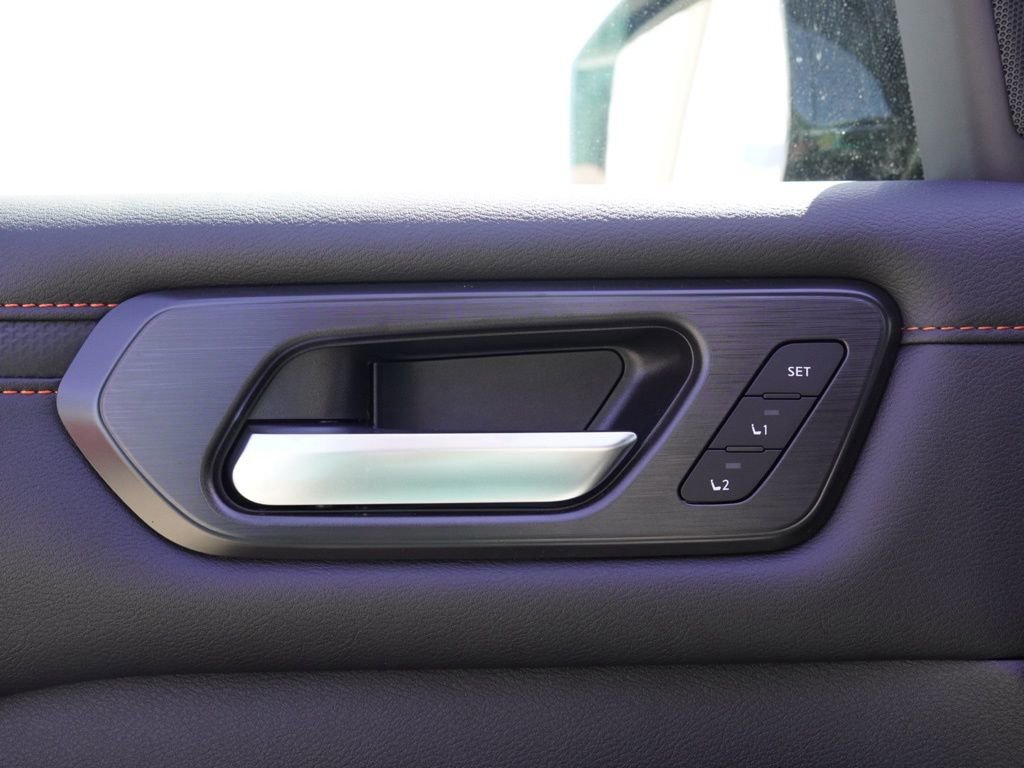 New 2026 Nissan Armada PRO-4X image 8