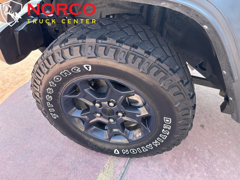 Used 2023 Jeep Wrangler Unlimited w/ Cold Weather Group AWD/4WD image 22