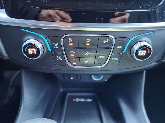 Used 2023 Chevrolet Traverse LT image 27