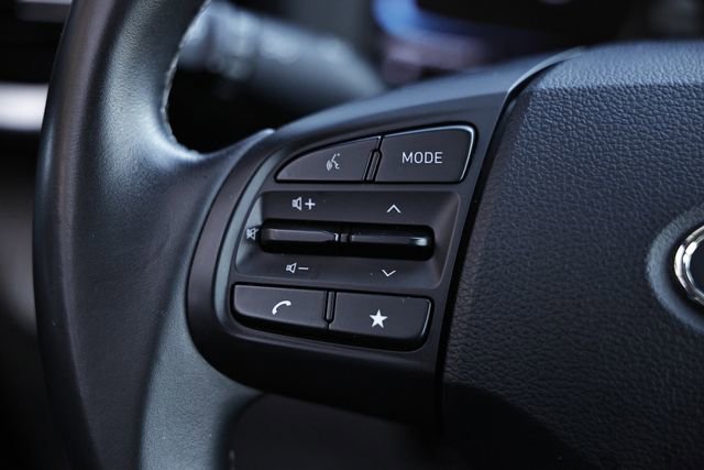 Used 2025 Hyundai Venue SEL FWD image 33