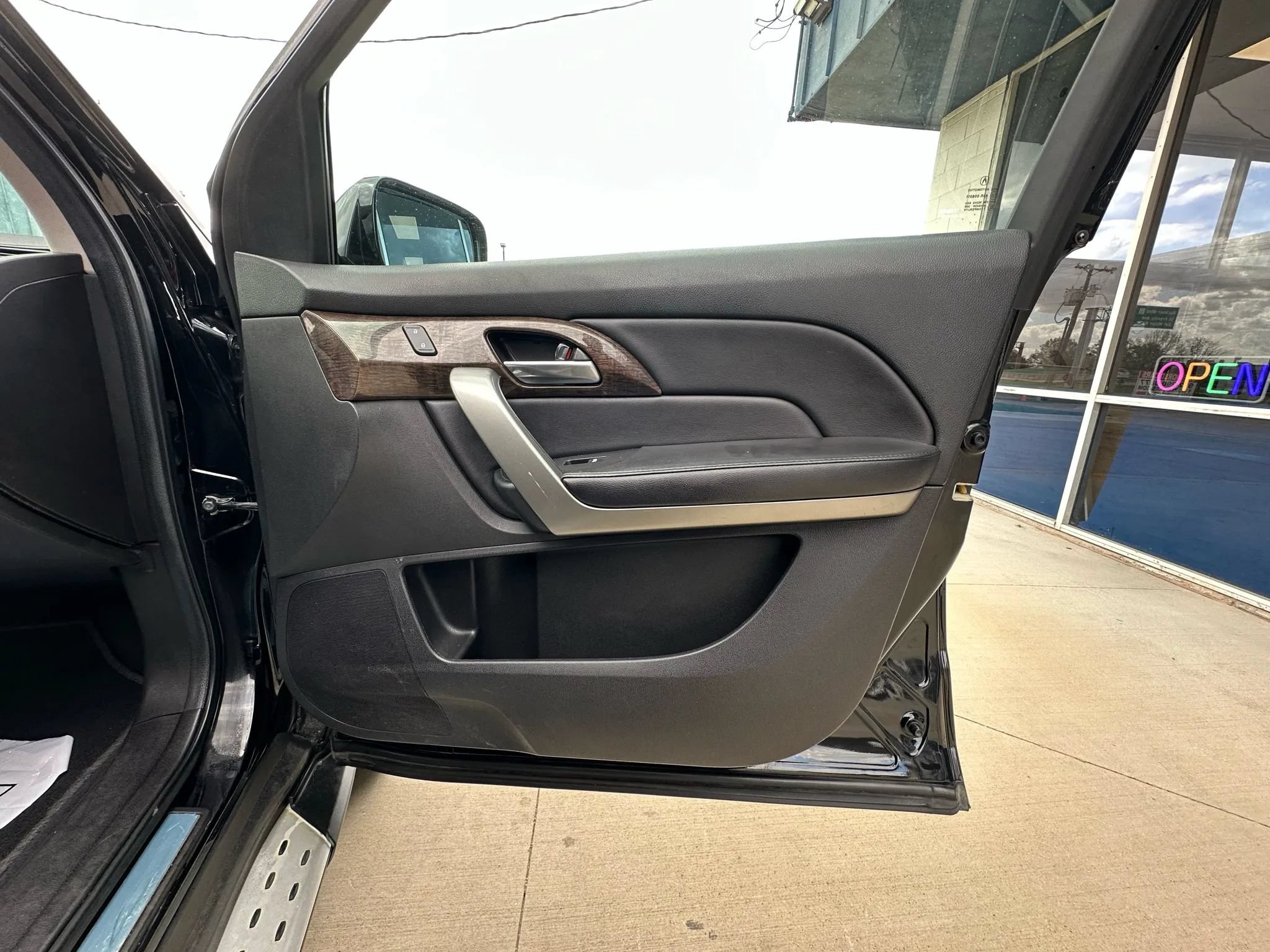Used 2013 Acura MDX w/ Technology Package AWD/4WD image 30