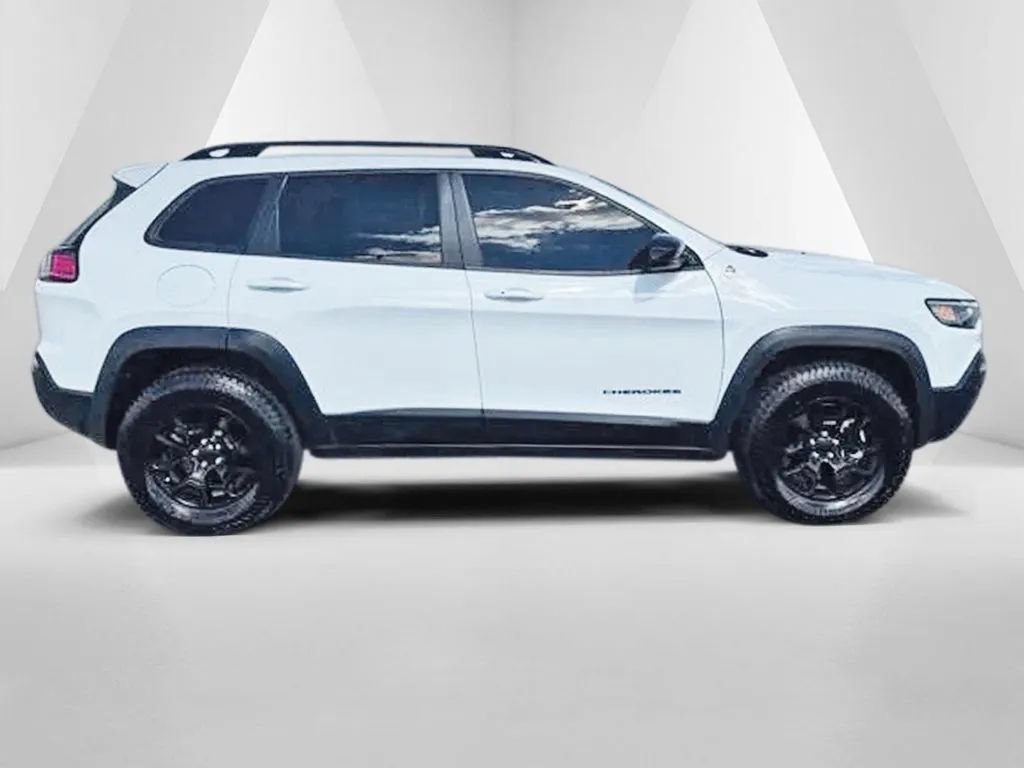 Used 2022 Jeep Cherokee Trailhawk w/ Comfort/Convenience Group AWD/4WD image 8