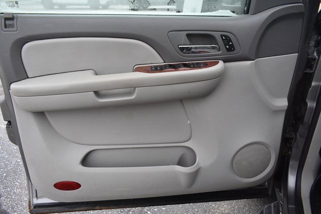 Used 2007 Chevrolet Suburban LT image 10