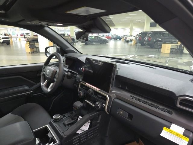 Used 2026 Toyota Tacoma TRD Sport w/ TRD Sport Upgrade Package AWD/4WD image 9