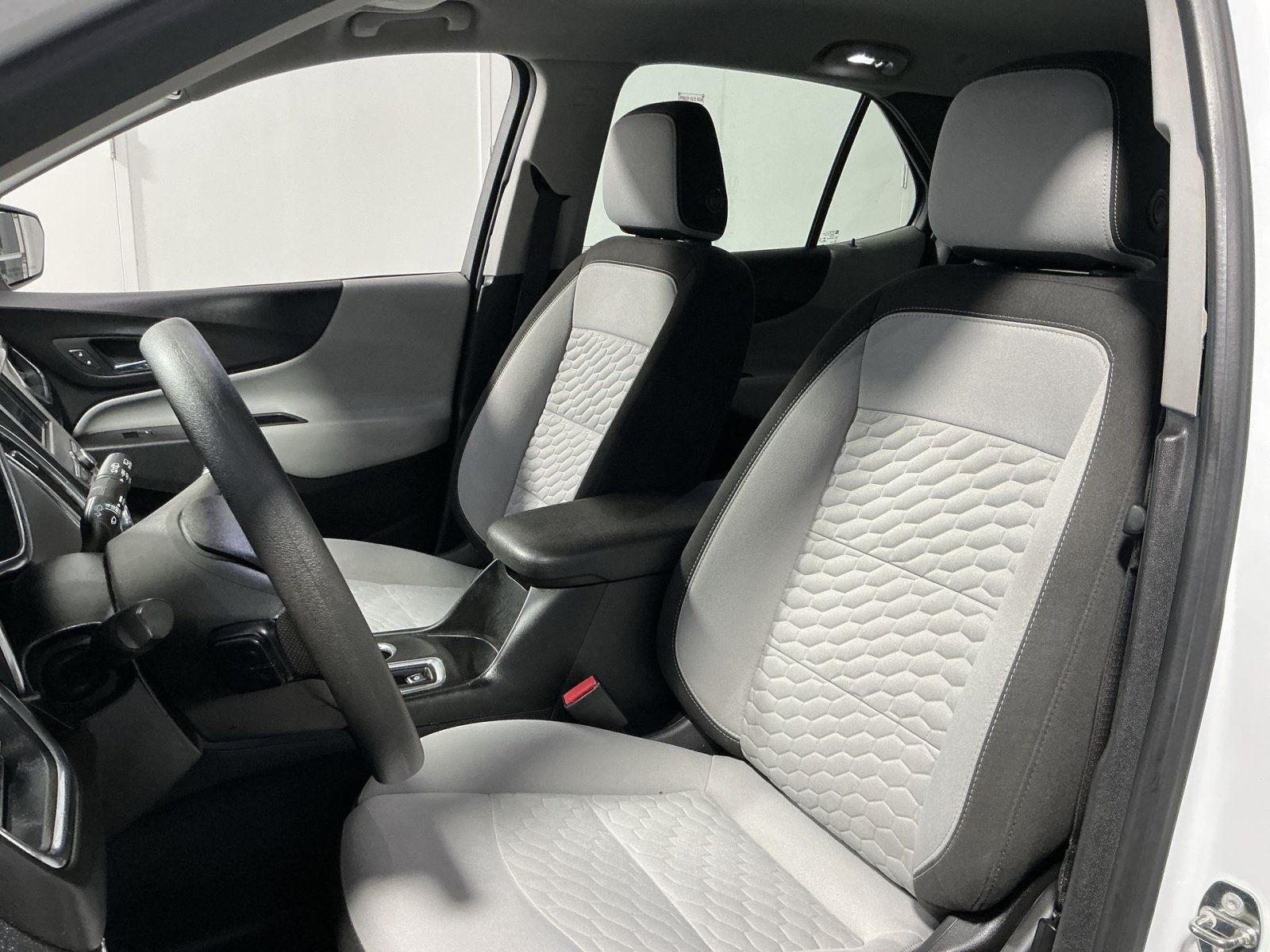 Used 2019 Chevrolet Equinox LS AWD/4WD image 14