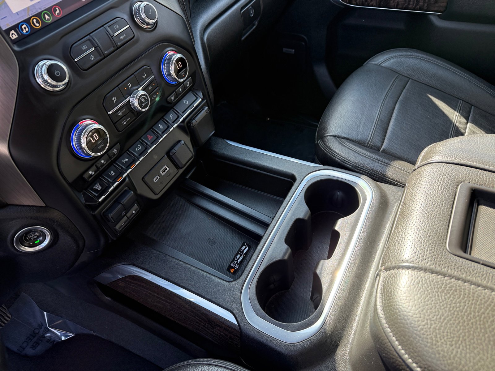 Used 2020 GMC Sierra 2500 Denali w/ Denali Ultimate Package image 13