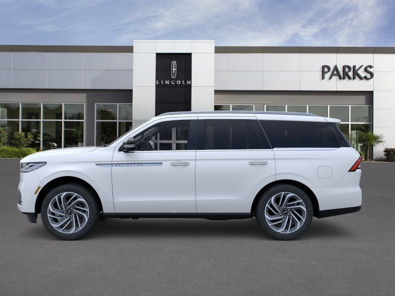 New 2026 Lincoln Navigator Reserve AWD/4WD image 3